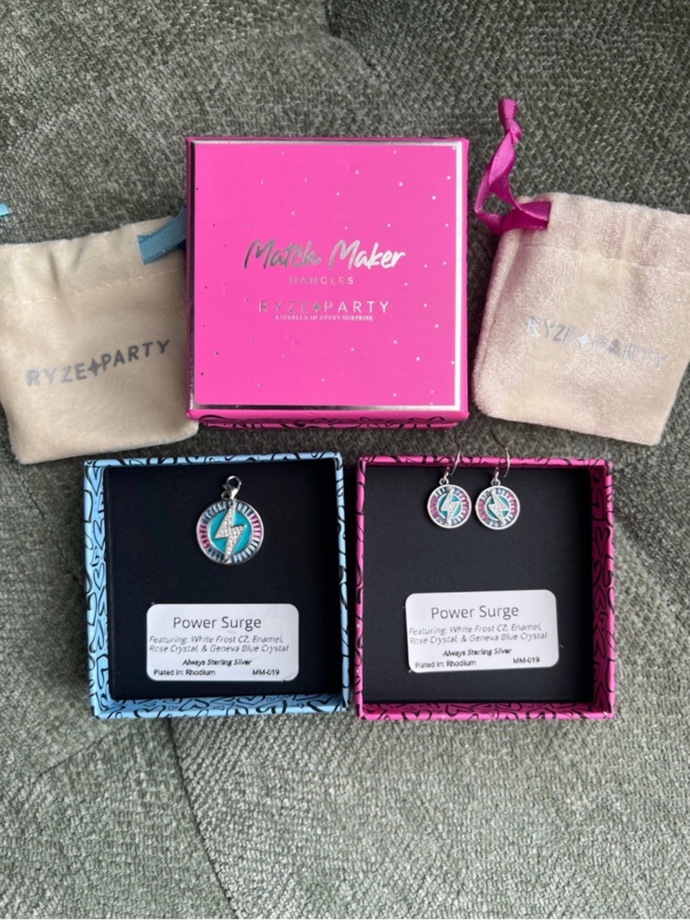 Ryze Power Surge Lightning Pendant & Earrings Set